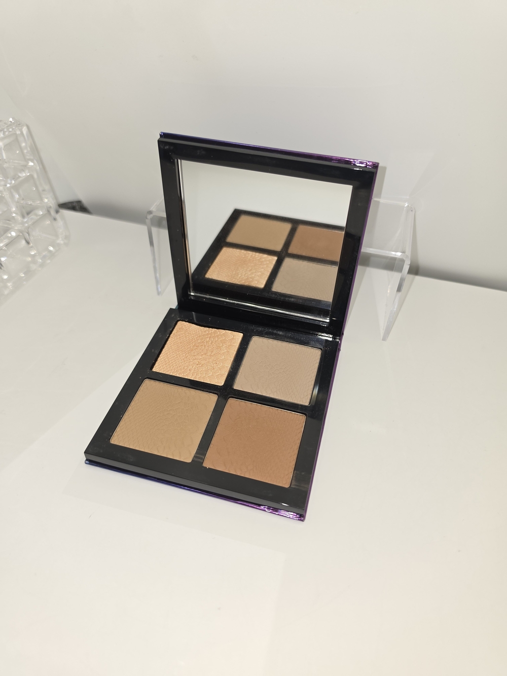 LIMITED EDITION MAC LUXE LUCK PALETTE - **RARE!!**